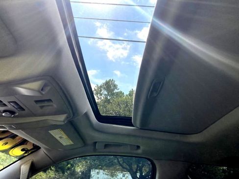 Used 2019 Cadillac Escalade Premium Luxury image 24