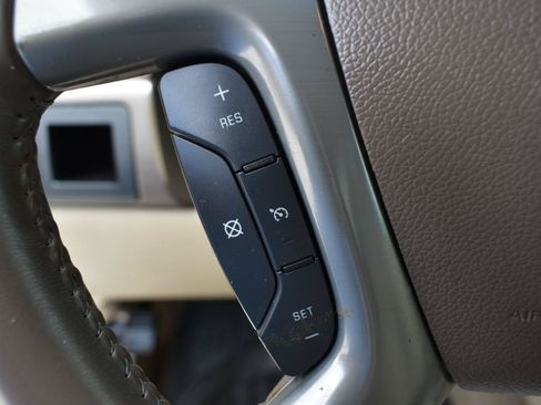 Used 2013 Chevrolet Avalanche LS RWD image 15