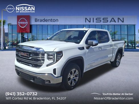 Used 2025 GMC Sierra 1500 SLT RWD image 1