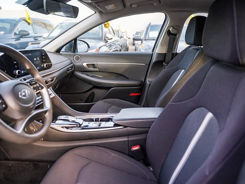 Certified 2023 Hyundai Sonata SE w/ Cargo Package image 17