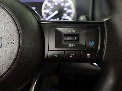 Used 2021 Nissan Rogue SV AWD/4WD image 38