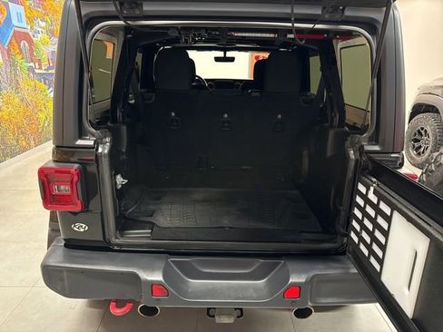 Used 2018 Jeep Wrangler Unlimited Rubicon image 44