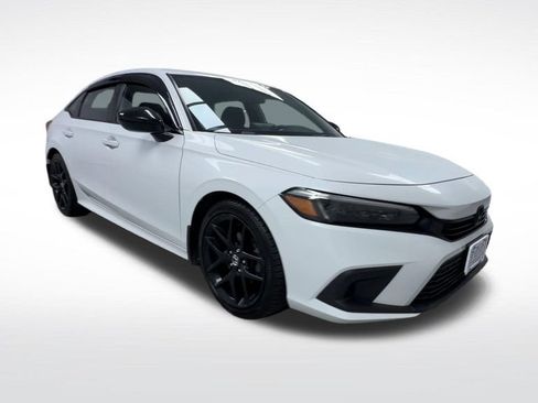 Used 2023 Honda Civic Sport image 2