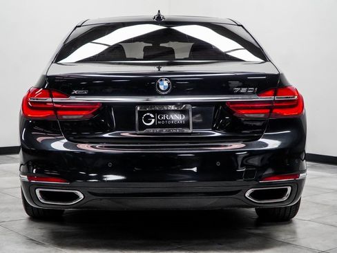 Used 2019 BMW 750i xDrive w/ Executive Package image 9