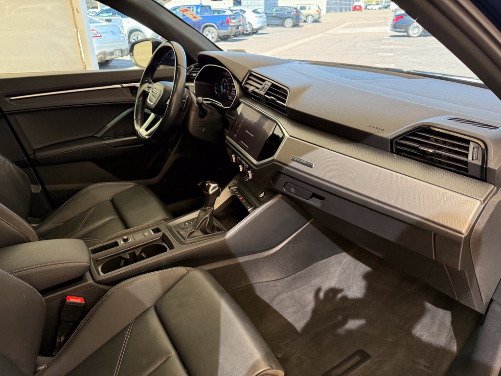 Used 2022 Audi Q3 2.0T Premium w/ Black Optic Sport Package AWD/4WD image 13
