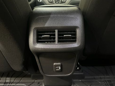 Certified 2024 Chevrolet Equinox LS w/ LS Convenience Package image 33