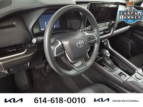 Used 2025 Toyota Grand Highlander AWD image 18