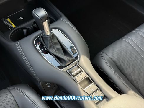 Certified 2025 Honda HR-V EX-L image 18