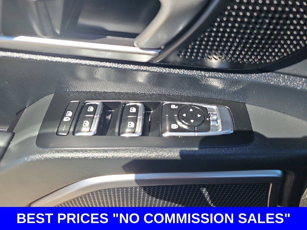 Used 2025 Kia Telluride S FWD image 30