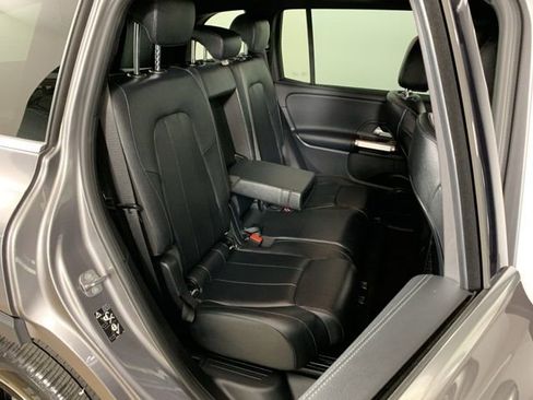 Used 2023 Mercedes-Benz EQB 300 4MATIC image 36