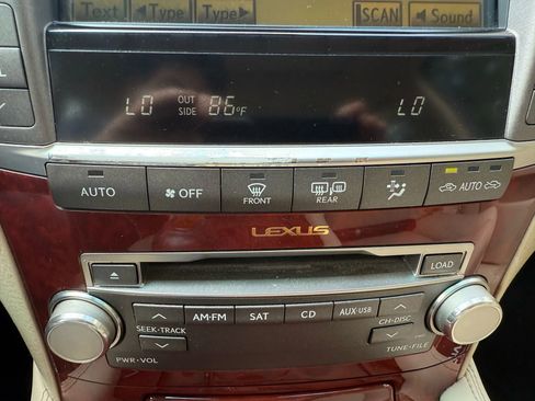 Used 2010 Lexus LS 460 image 31