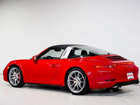Used 2015 Porsche 911 Targa 4S AWD/4WD image 9