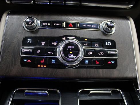 Used 2020 Lincoln Aviator Reserve w/ Equipment Group 201A image 48