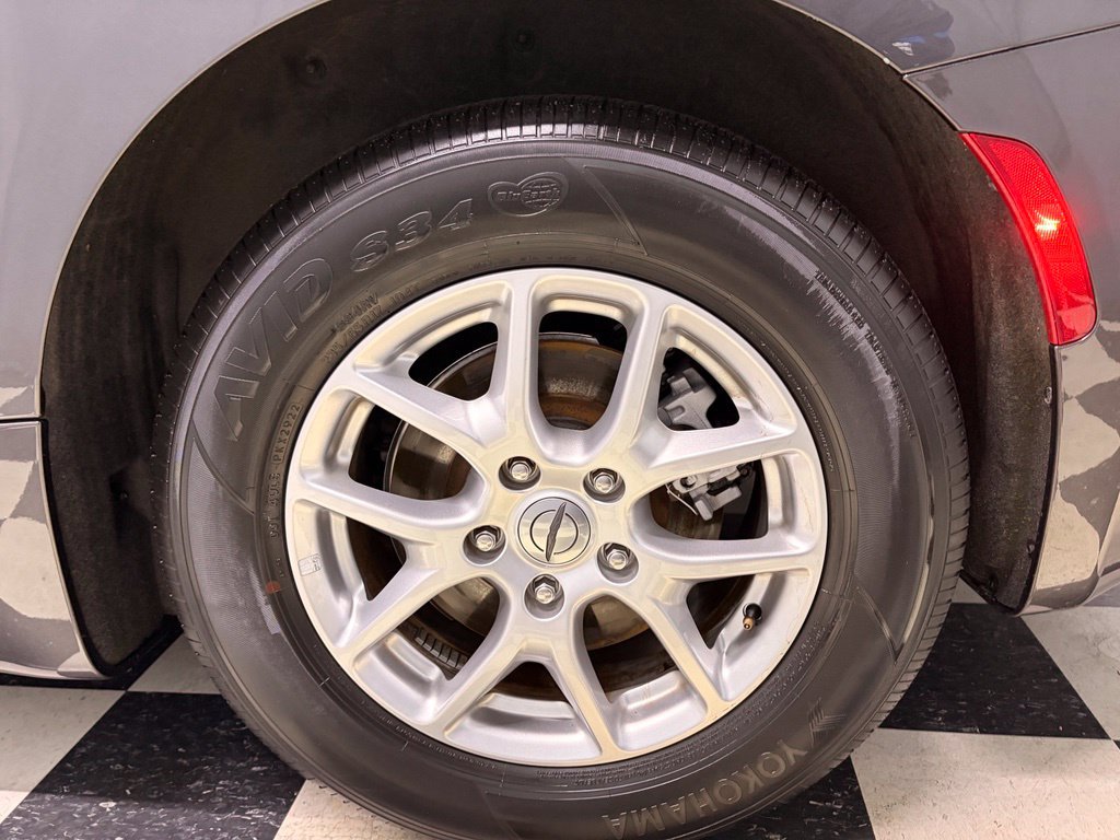 Used 2023 Chrysler Pacifica Touring-L FWD image 25