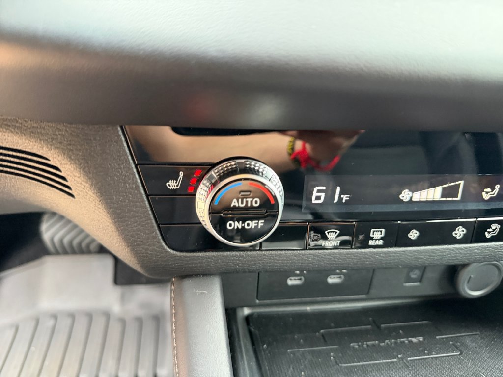 Used 2025 Mitsubishi Outlander SE AWD/4WD image 30