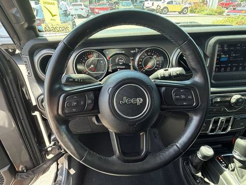 Used 2022 Jeep Wrangler Unlimited Sport AWD/4WD image 26
