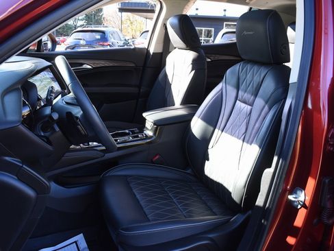 Used 2023 Buick Envision Avenir image 20