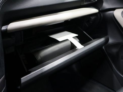 Used 2023 Subaru Forester Limited image 32