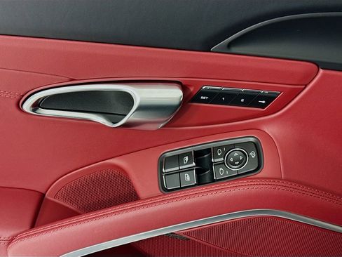 Certified 2025 Porsche 718 Cayman RWD image 11