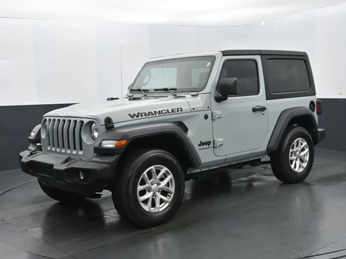 Used 2023 Jeep Wrangler Sport S image 1
