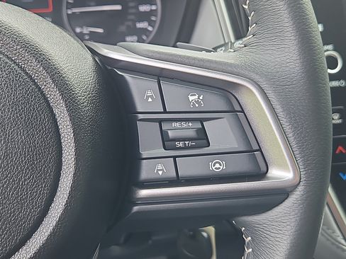 Certified 2025 Subaru Outback Premium AWD/4WD image 15