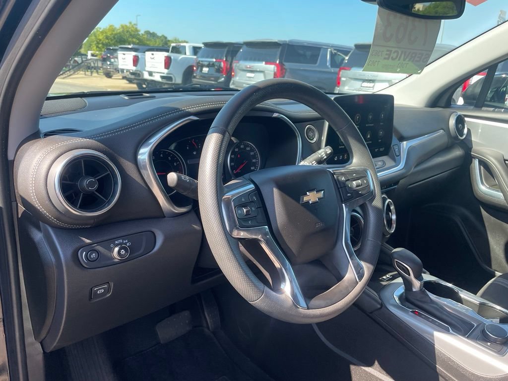 Used 2023 Chevrolet Blazer LT w/ Convenience Package FWD image 12