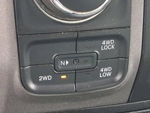 Used 2018 RAM 1500 Express w/ Express Value Package AWD/4WD image 17