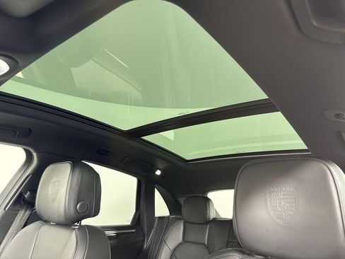Certified 2022 Porsche Macan S w/ Premium Package Plus AWD/4WD image 42