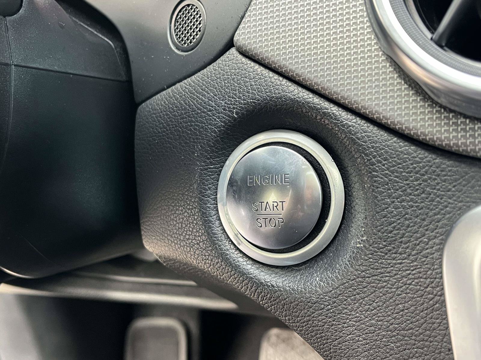 Used 2019 Mercedes-Benz GLA 250 4MATIC image 35