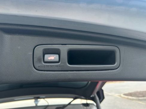 Used 2025 Honda CR-V EX-L image 18