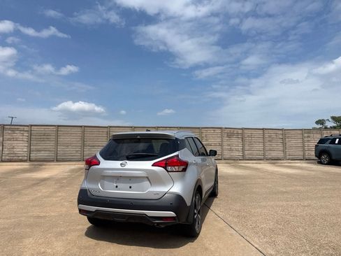 Certified 2020 Nissan Kicks SR FWD image 20