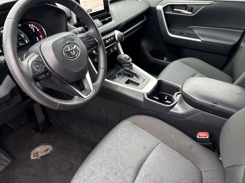 Used 2025 Toyota RAV4 XLE w/ Weather Package image 4