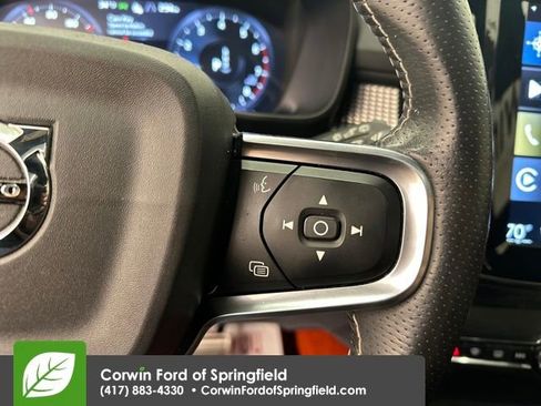 Used 2021 Volvo XC40 T5 R-Design w/ Protection Package Premier image 34