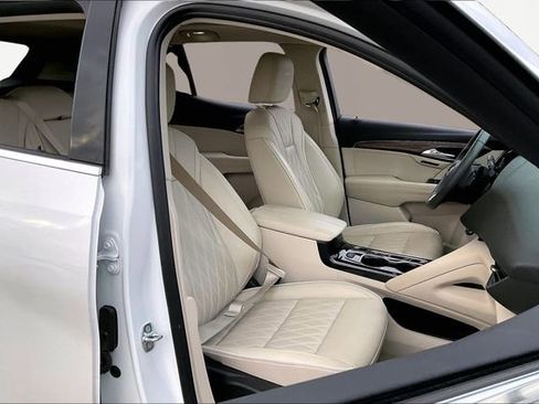 Used 2023 Buick Envision Avenir image 20