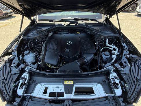 Used 2025 Mercedes-Benz GLC 300 4MATIC image 26