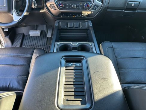 Used 2017 GMC Sierra 2500 Denali w/ Duramax Plus Package image 17