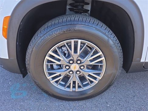 New 2026 Chevrolet Traverse LT w/ Driver Confidence Package image 9