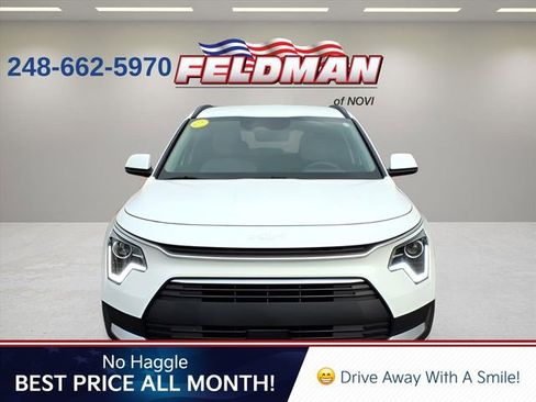 Used 2024 Kia Niro EX image 9