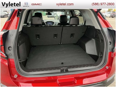 Certified 2023 GMC Terrain SLT w/ Elevation Edition image 9