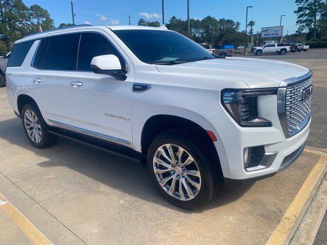 Used 2022 GMC Yukon Denali w/ Denali Premium Package RWD image 16