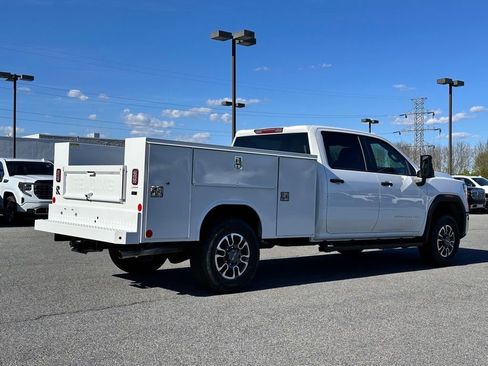 New 2026 GMC Sierra 3500 Pro w/ Convenience Package AWD/4WD image 9