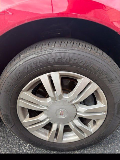 Used 2016 Cadillac SRX Luxury FWD image 2