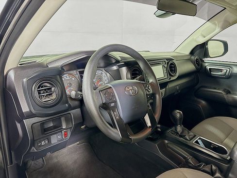 Used 2019 Toyota Tacoma SR w/ SR Convenience Package AWD/4WD image 9