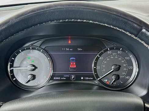 Used 2021 INFINITI QX80 Luxe w/ All-Season Package image 12