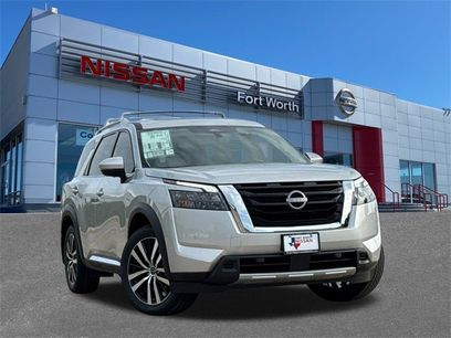 New 2025 Nissan Pathfinder Platinum w/ Cargo Package