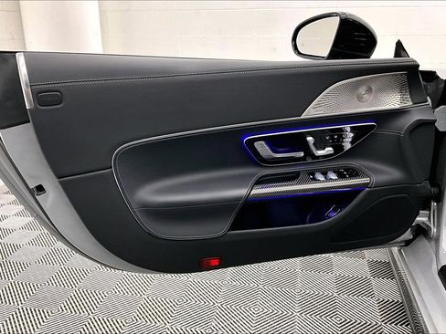 Certified 2022 Mercedes-Benz SL 63 AMG 4MATIC image 23