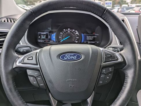 Used 2024 Ford Edge SEL image 16