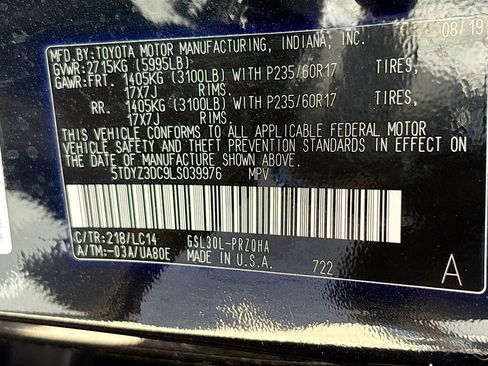 Used 2020 Toyota Sienna XLE w/ XLE Navigation Package FWD image 34