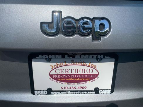 Used 2019 Jeep Grand Cherokee Limited image 29