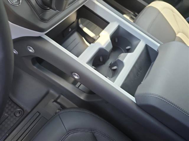 New 2026 Land Rover Defender 110 S AWD/4WD image 24